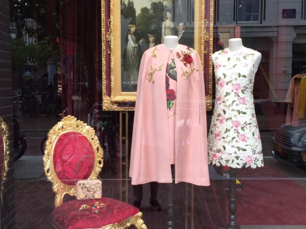 Cultuur en Retail. Dolce & Gabanna winkel. Amsterdam 2015.
